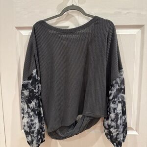 Open back light sweater